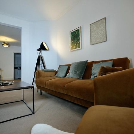 Spacious Two-Bedrooms House, Private Parking, Contractors, Relocators Oxford Exterior photo