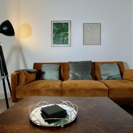 Spacious Two-Bedrooms House, Private Parking, Contractors, Relocators Oxford Exterior photo
