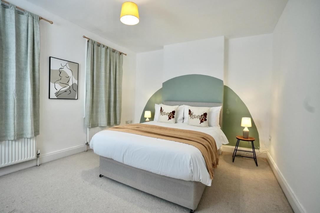 Spacious Two-Bedrooms House, Private Parking, Contractors, Relocators Oxford Exterior photo